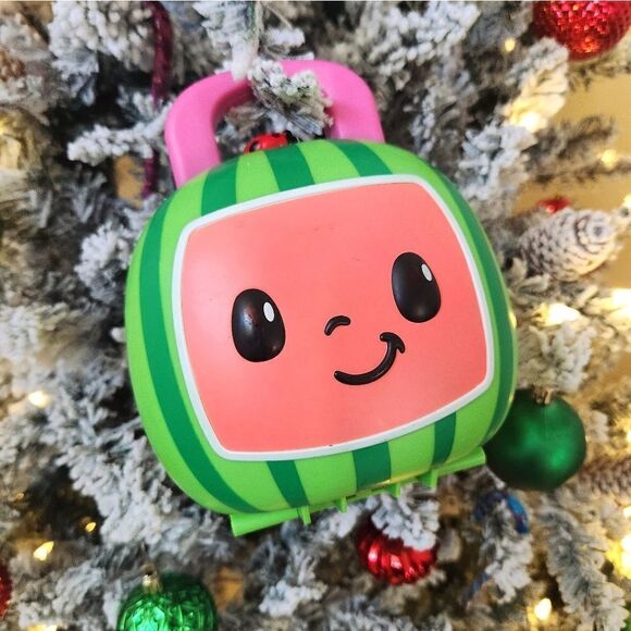 Cocomelon play lunch pail - Picture 3 of 14